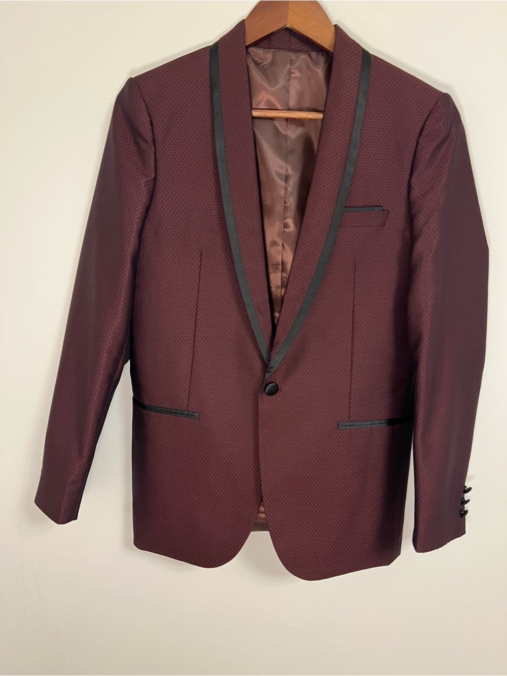 Men's Burgundy Textured Shawl Collar Blazer